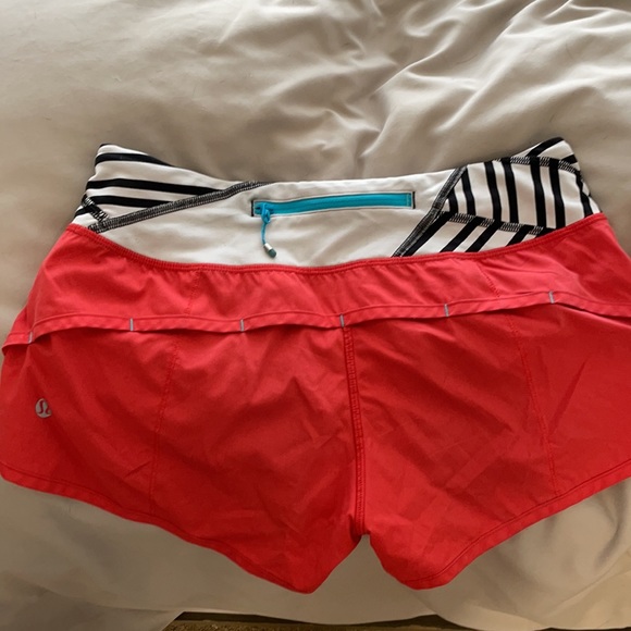 Lululemon speed up shorts - Picture 2 of 2